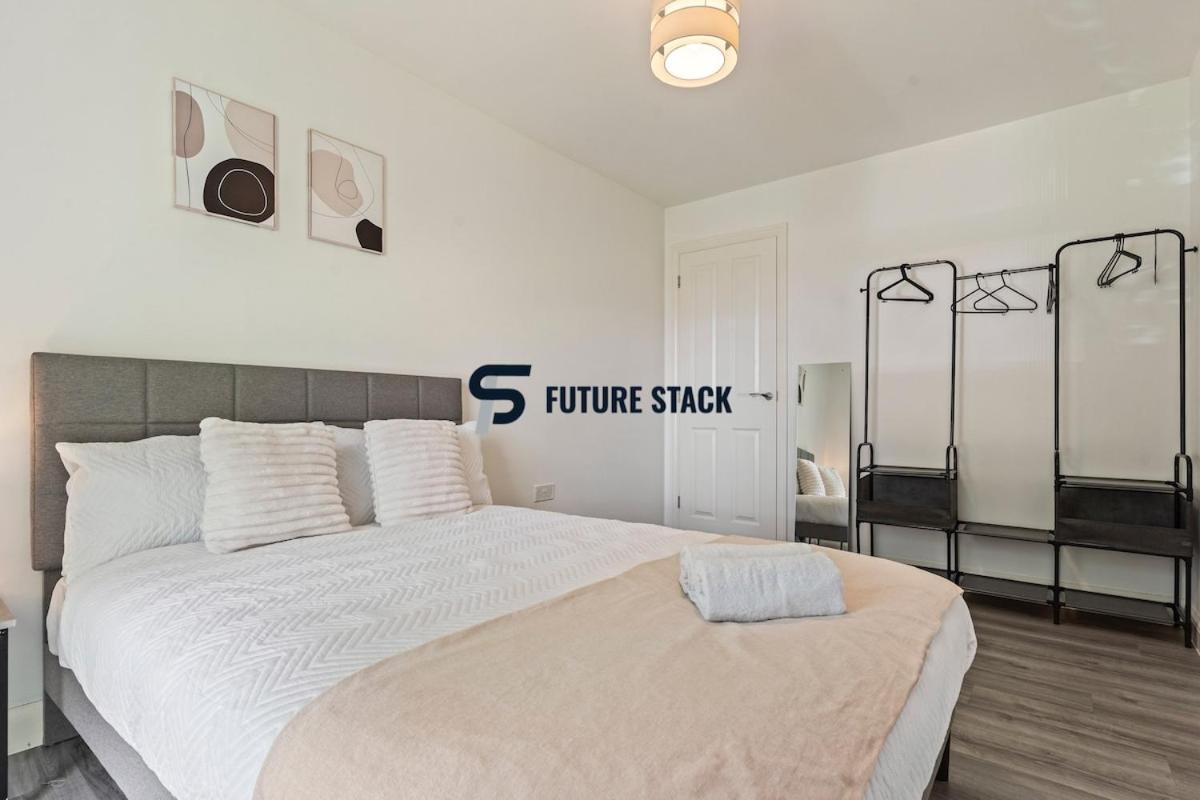 Elegant 2-bed With Tranquil Garden Area Birmingham