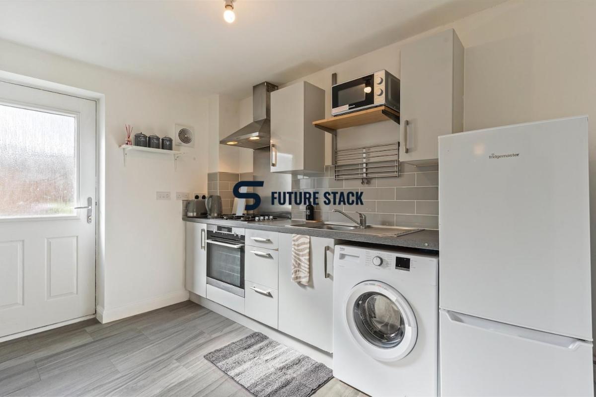Elegant 2-bed With Tranquil Garden Area Apartment Birmingham