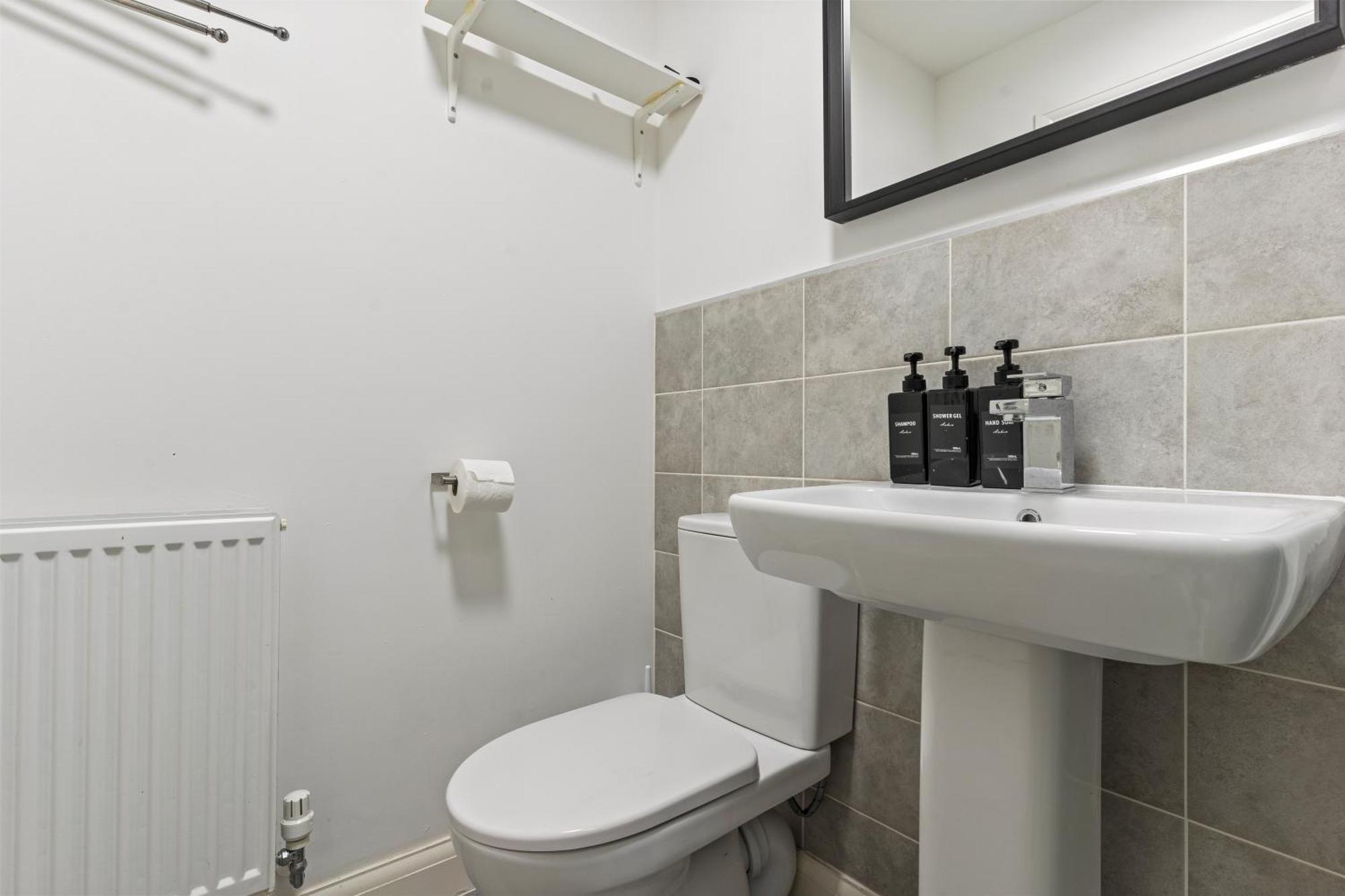 Elegant 2-bed With Tranquil Garden Area Apartment Birmingham