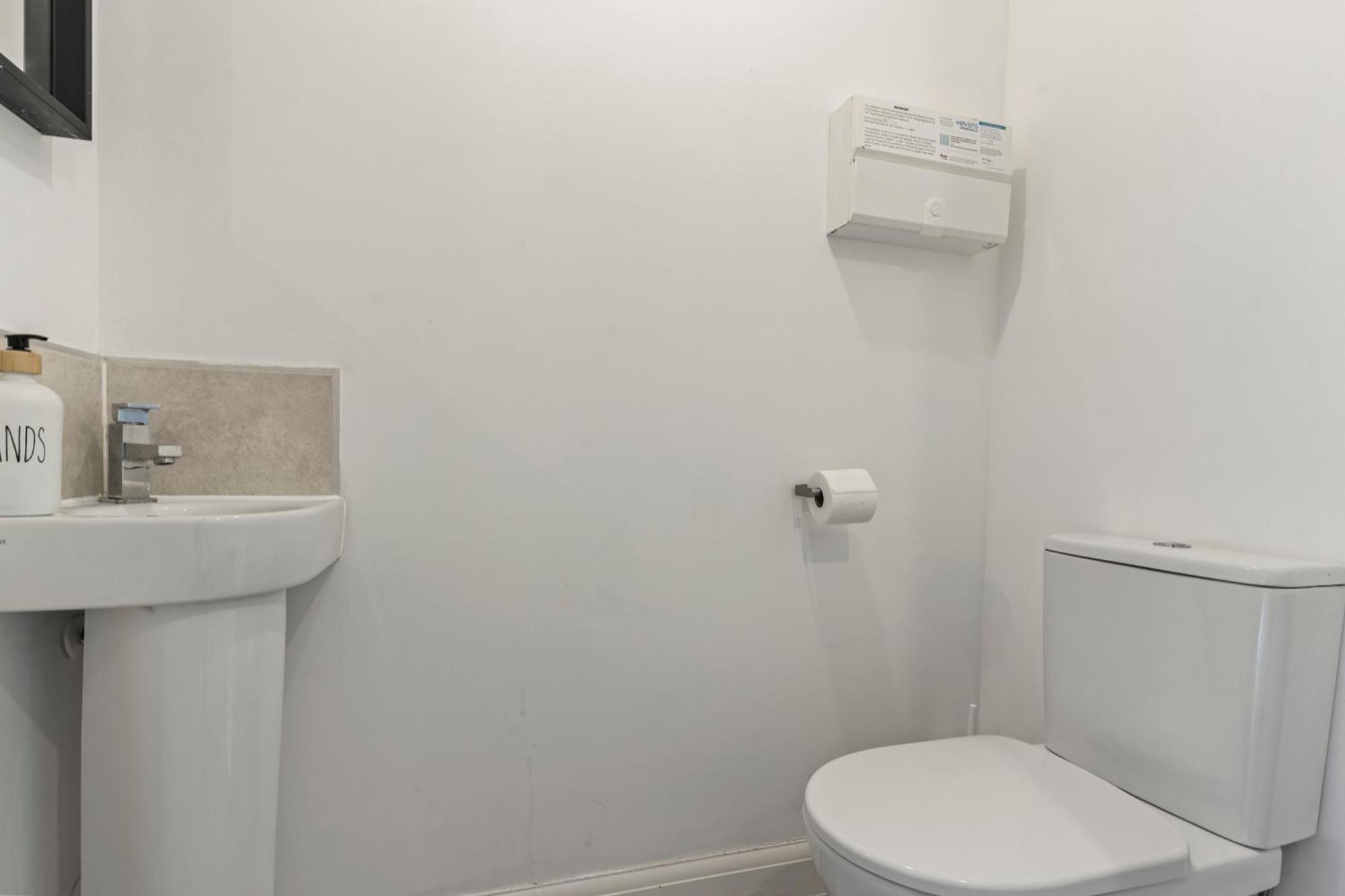 Apartment Elegant 2-bed With Tranquil Garden Area Birmingham