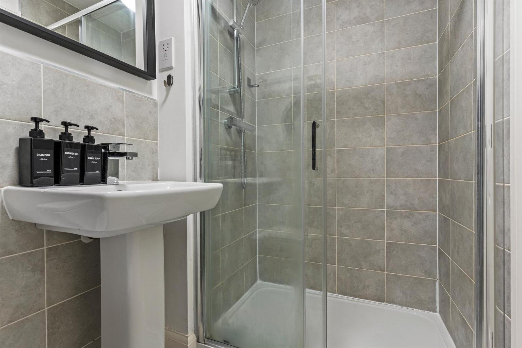 Apartment Elegant 2-bed With Tranquil Garden Area Birmingham
